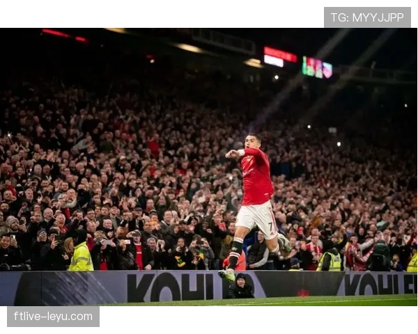 切尔西中场状态回暖，新战术体系下核心球员表现引热议