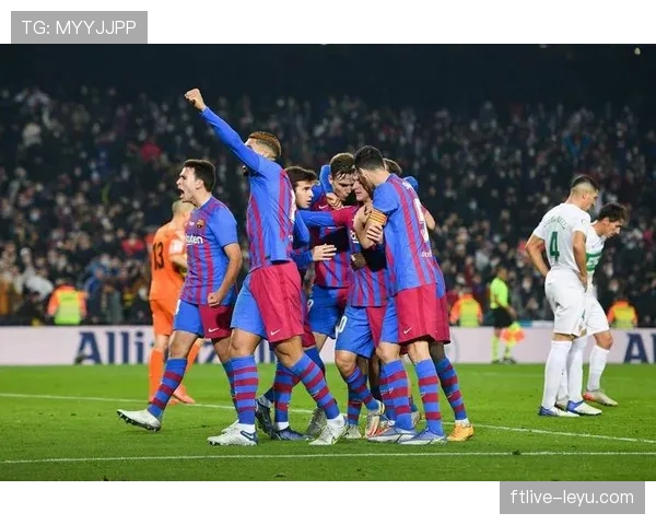 西甲精神再现:团结奋战与永不放弃铸就赛场传奇 西甲精神再现:团结奋战与永不放弃铸就赛场传奇