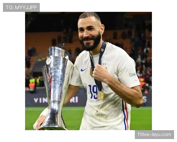 本泽马离队决策评估:战术角色与团队转型适配性分析 本泽马离队决策评估:战术角色与团队转型适配性分析