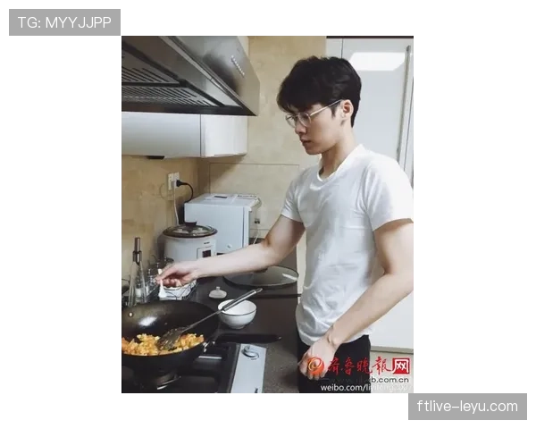 李娜晒个超接地气早餐，评论区直接去扒她家车库
